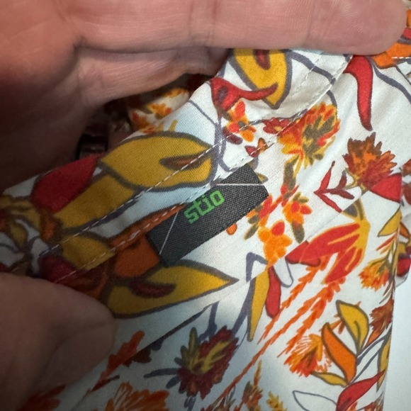 Stio Curtis Camp Shirt Mens XL Red Orange Floral Pearl Snap Western AOP Hawaiian - Picture 5 of 10